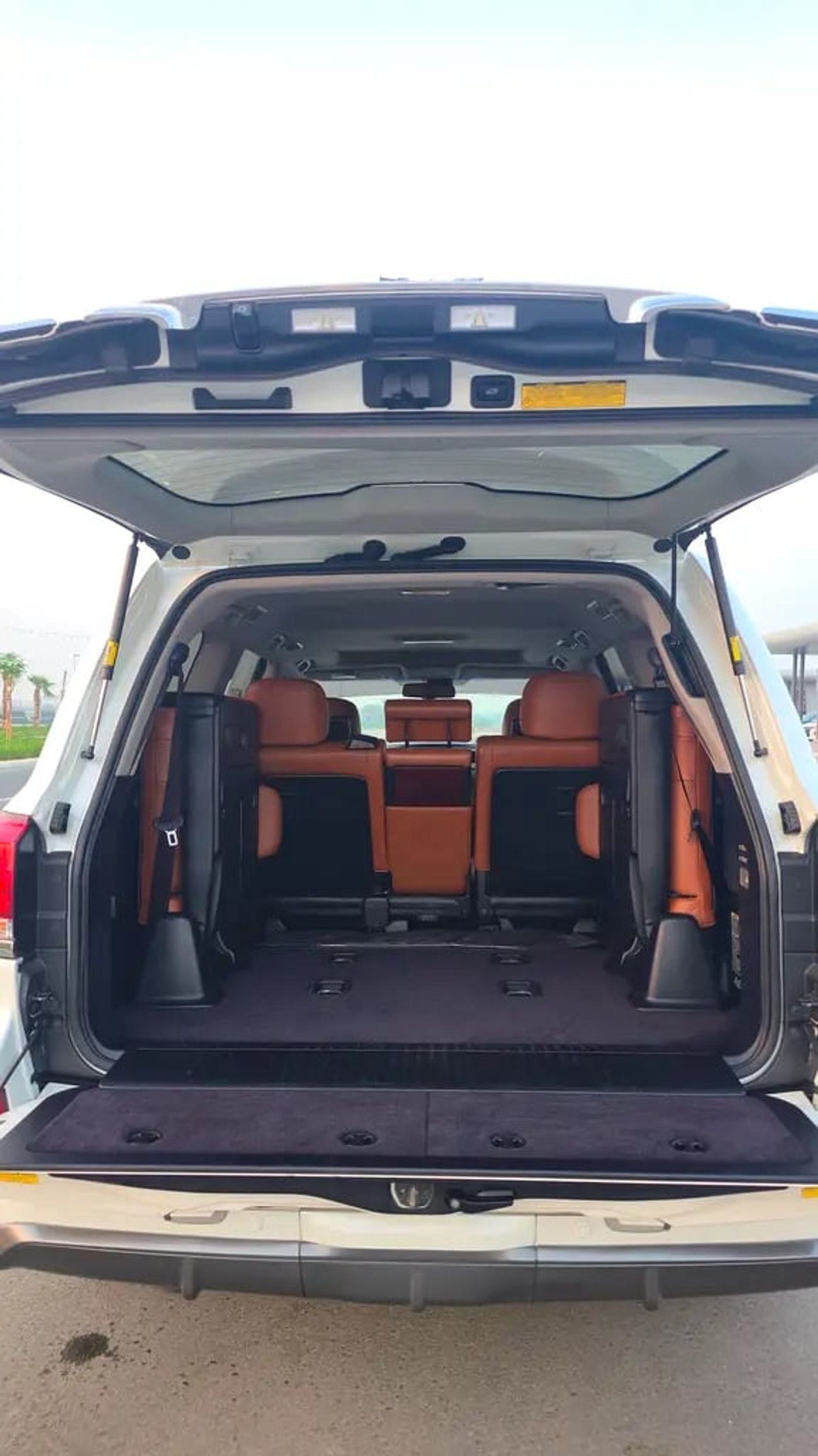 Lexus LX570 TITANIUM PLUS LX 570 Sport GCC Specs