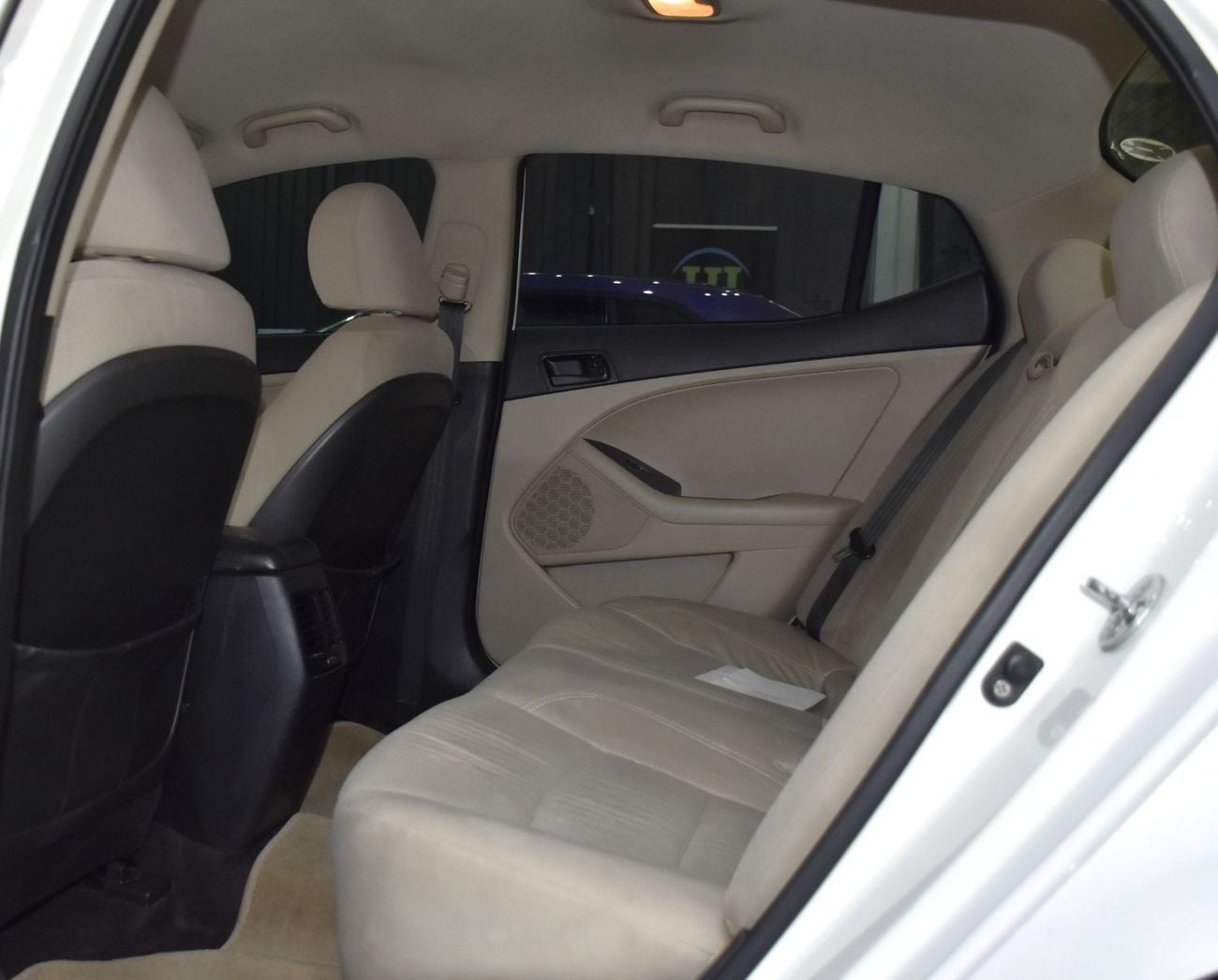 Kia Optima EXCELLENT DEAL for our KIA Optima ( 2014 Model ) in White Color GCC Specs