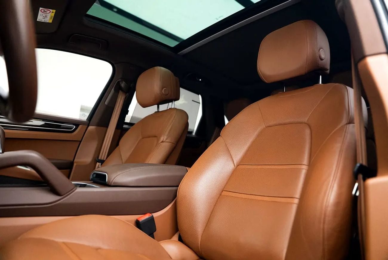 بورش كايان PLATINUM EDITION | GCC | 24,618 KM | Panoramic Roof