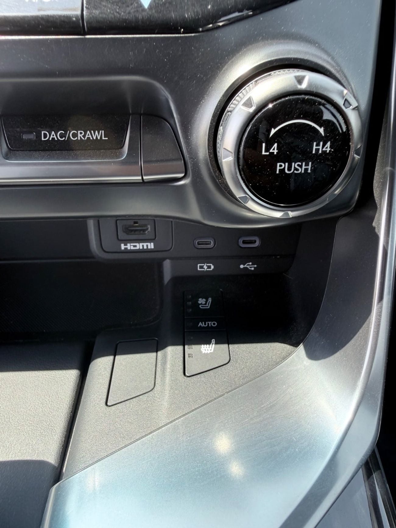 Lexus LX700h SIGNATURE LX700 3.5 Hybrid without Auto Park White Color with Black interior 2026 Model