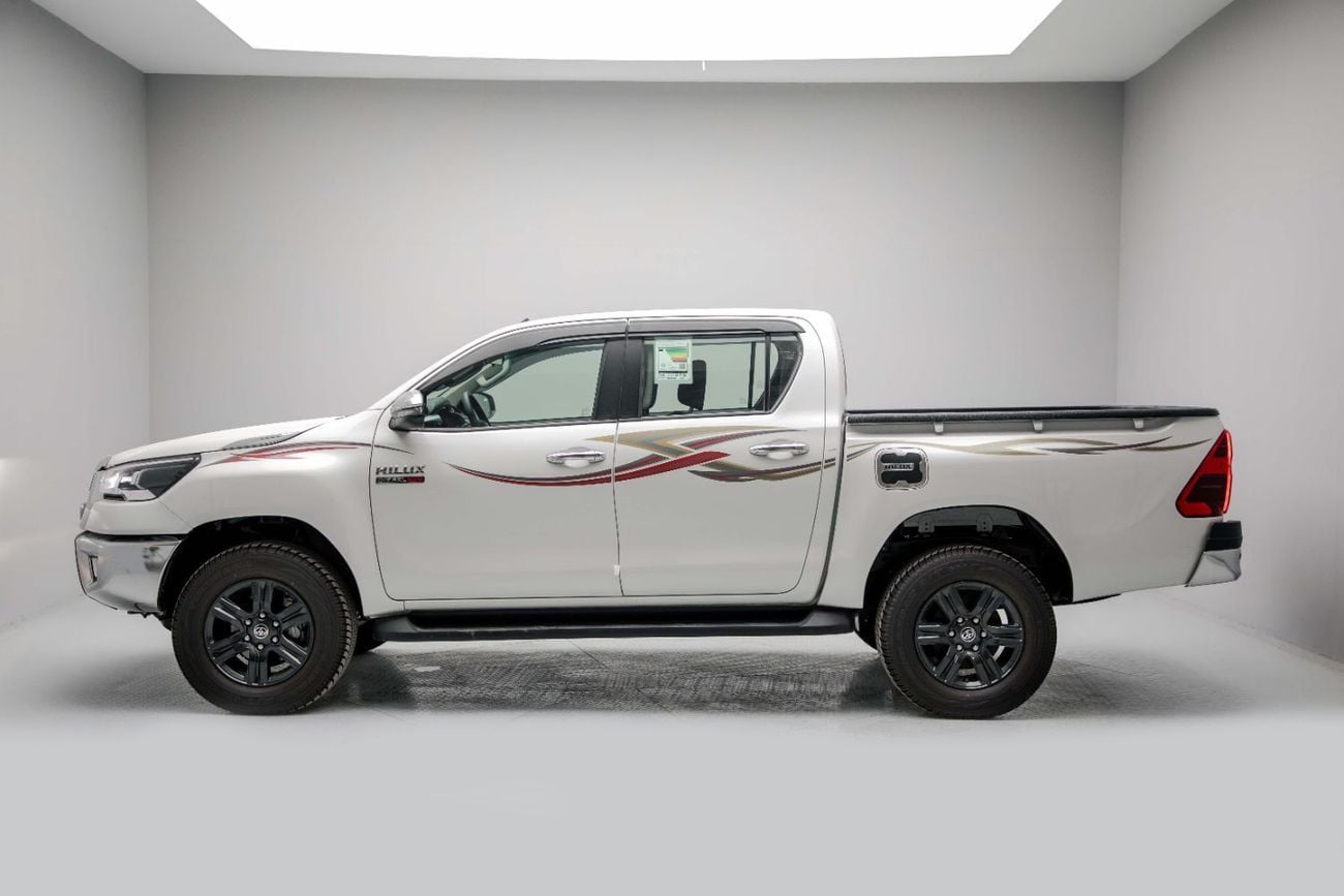 Toyota Hilux SR5 2.8L - Platinum White Inside Black | Export Only