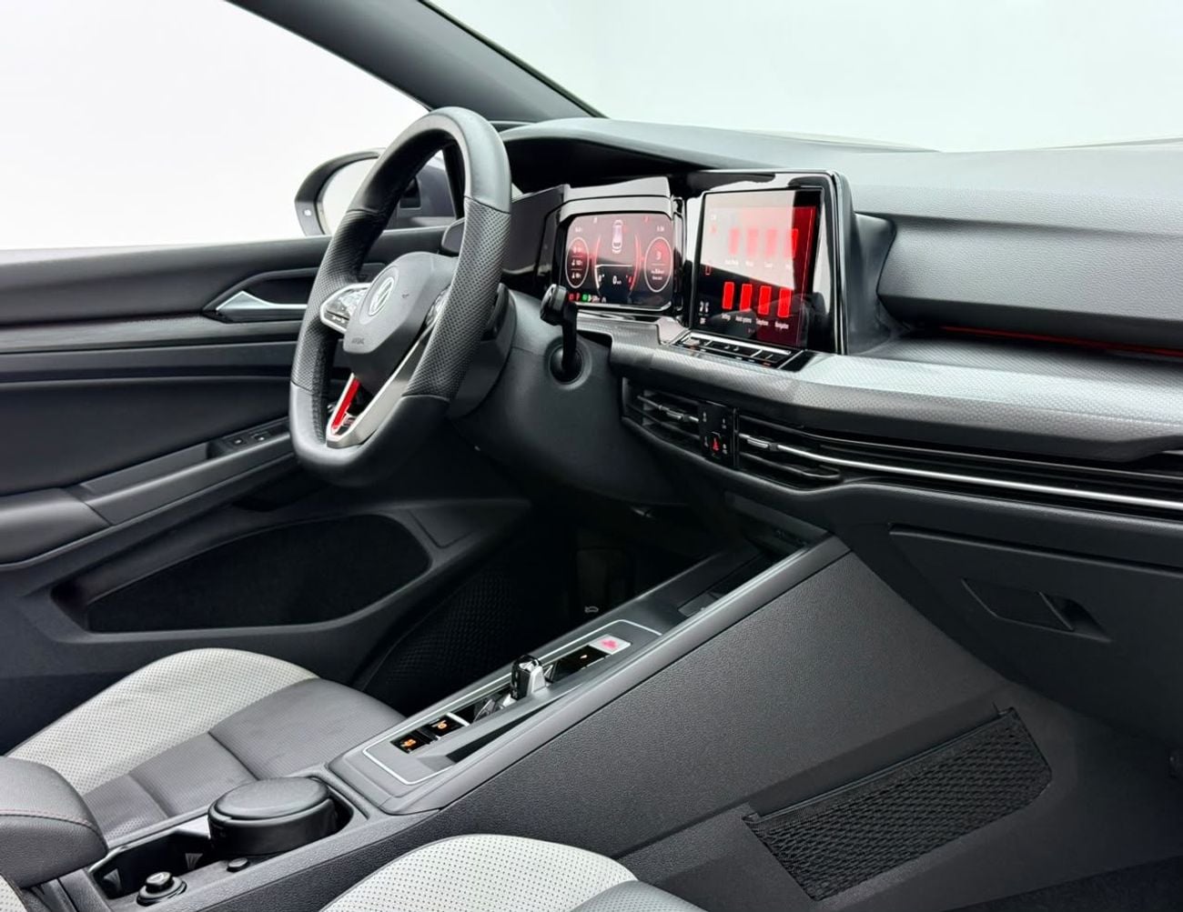 فولكس واجن جولف GTI P2 فولكس فاجن جولف GTI P2 موديل 2022، ضمان، سجل صيانة كامل لدى فولكس فاجن، كاملة المواصفات، خليجية