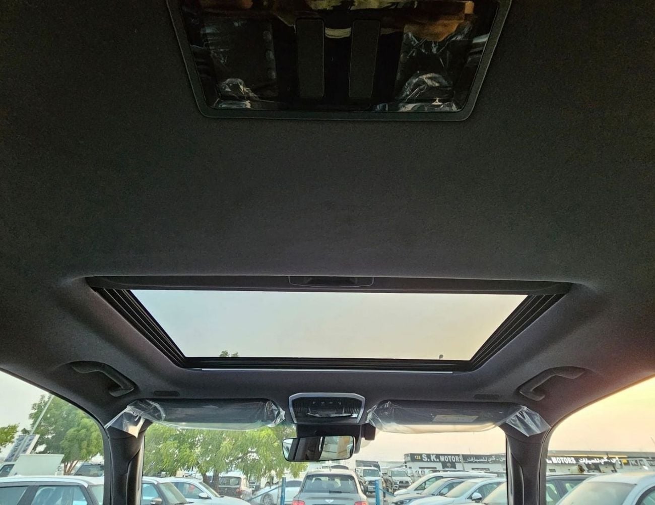 Toyota Land Cruiser VX TOYOTA LANDCRUISER LC300 VX TWIN TURBO || RADAR | JBL,BIG DVD, REAR ENTERTAINMENT | DIESEL AT 3.3L V