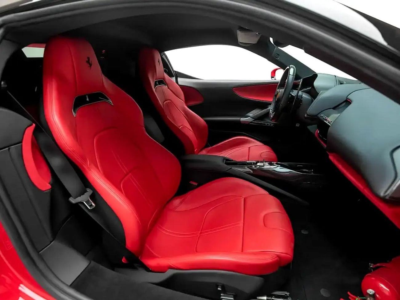 فيراري SF90 ستراديل Euro Spec | Full Dealer History and Service Contract