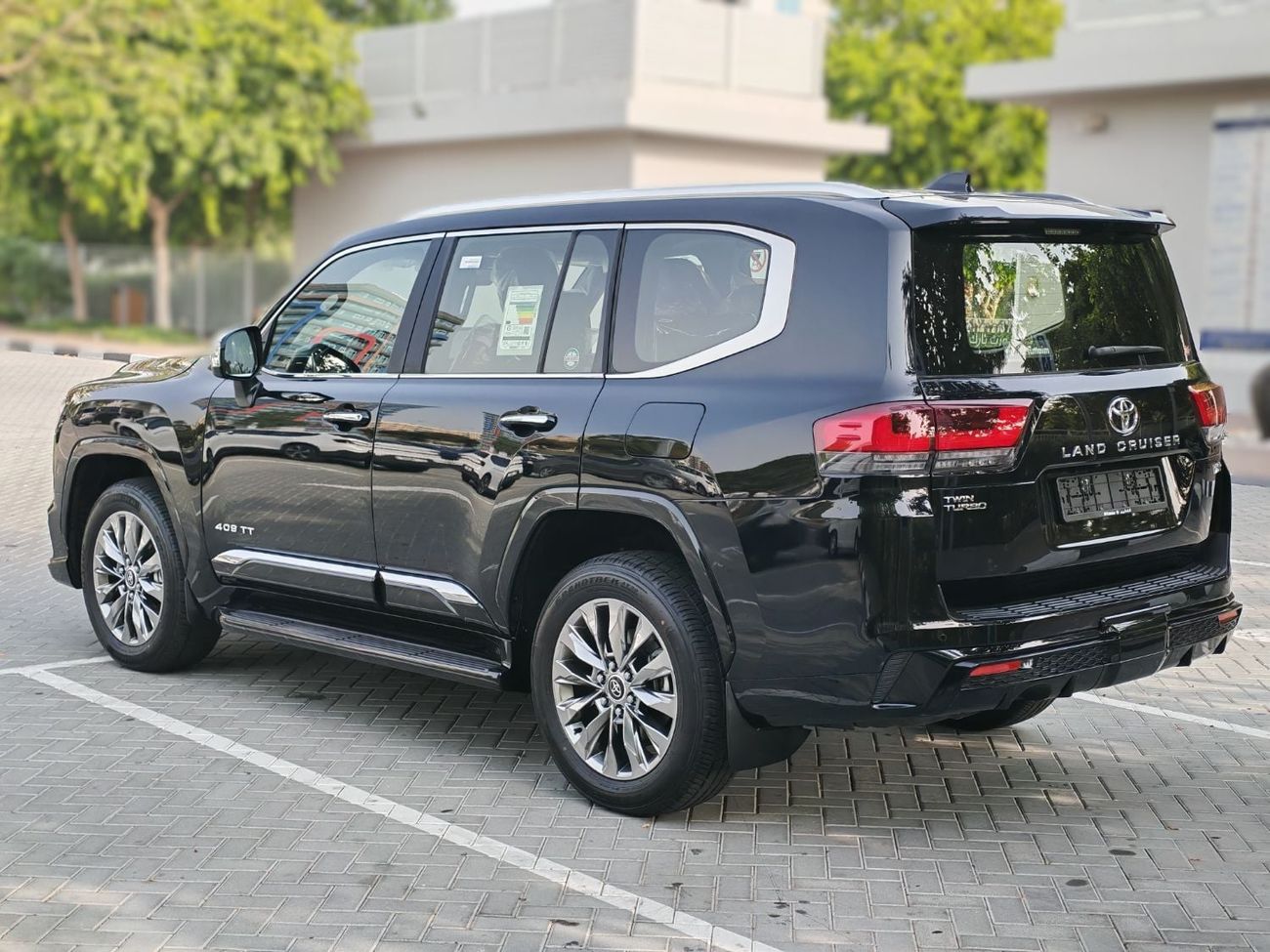Toyota Land Cruiser VXR TOYOTA LC300 VXR - 3.5L - PET - AT - 2026 MY