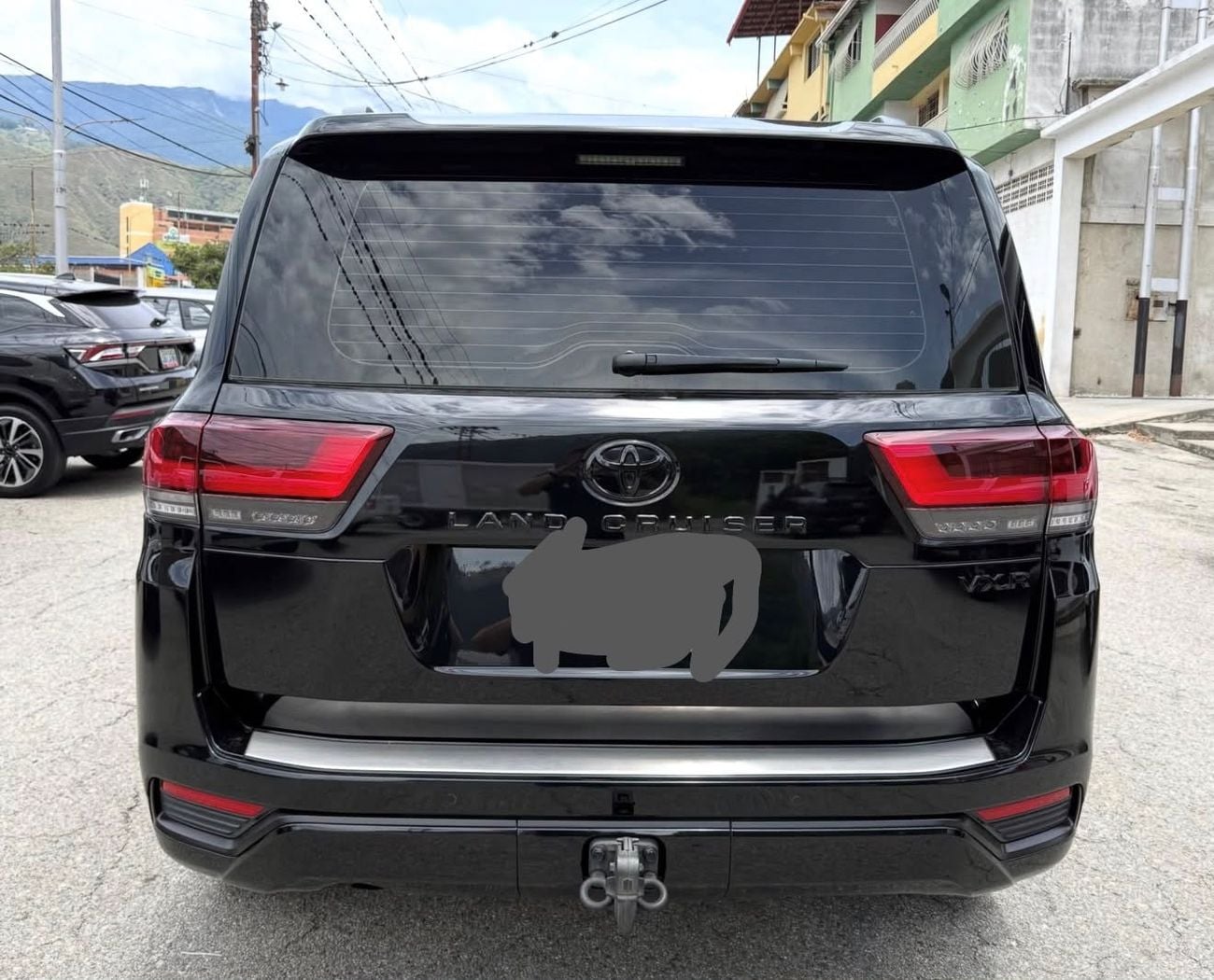 Toyota Land Cruiser VXR 4.0 L Full option