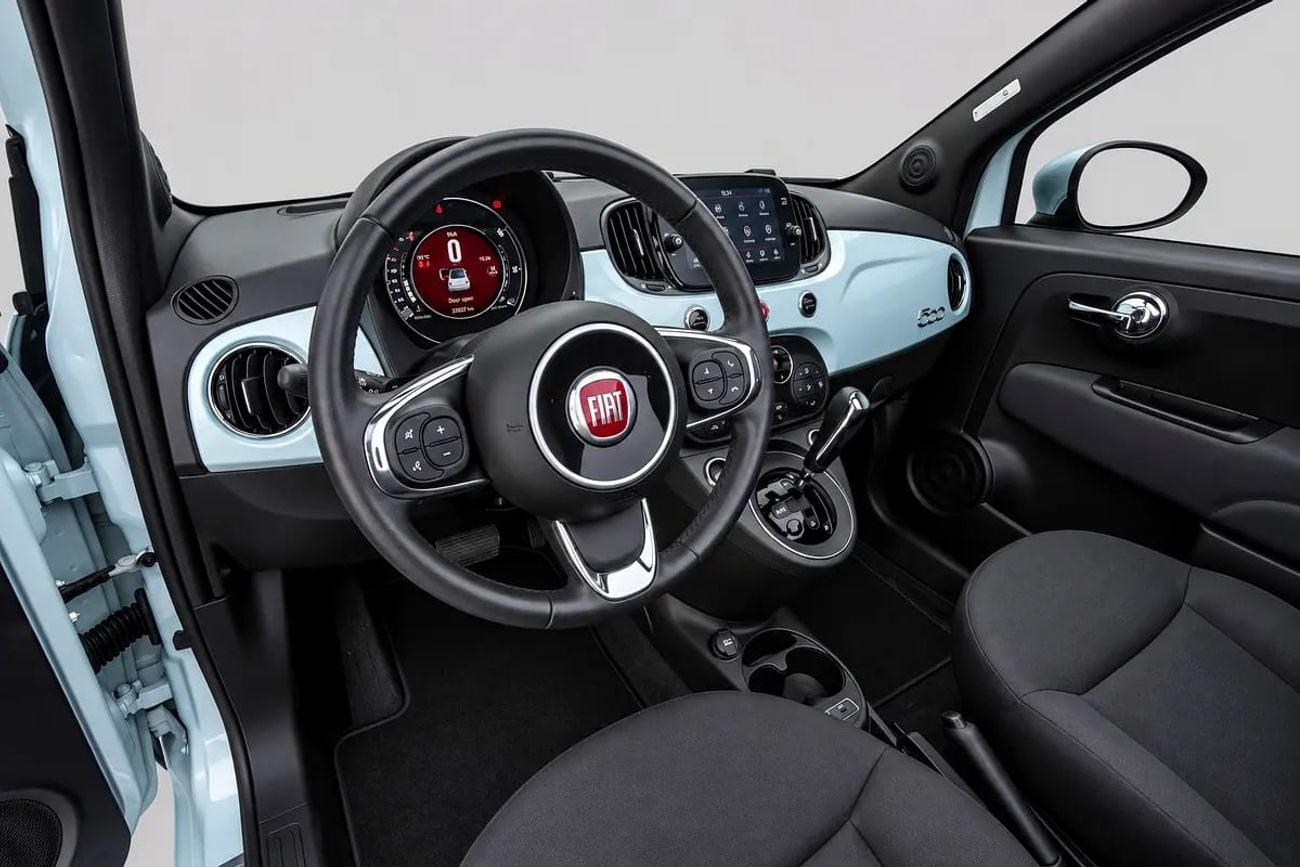 فيات 500 Lounge Convertible - Model - GCC Specs - Under warranty and service - No accidents