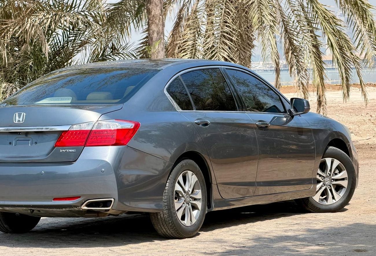 هوندا أكورد EX 2.4 لتر، خليجي، خالٍ من الحوادث