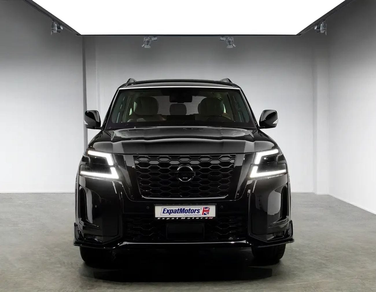 نيسان باترول LE T2 0% DP Available • 14k Mileage Nismo KIT • GCC