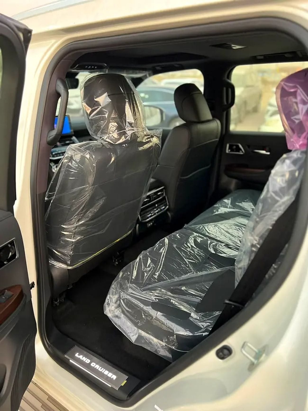 Toyota Land Cruiser VX LAND CRUSIER 3.3L V6 GCC