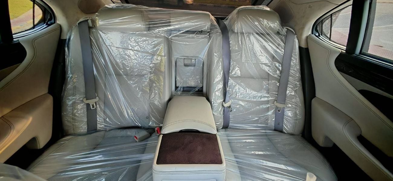 Lexus LS460 PREMIER LWB