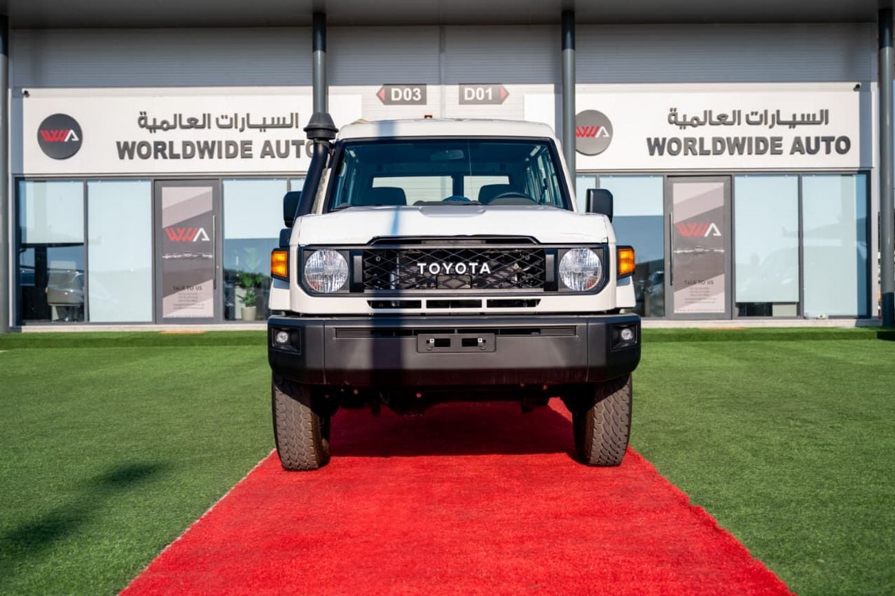 Toyota Land Cruiser 70 LC 78 HARDTOP 4.0L MT