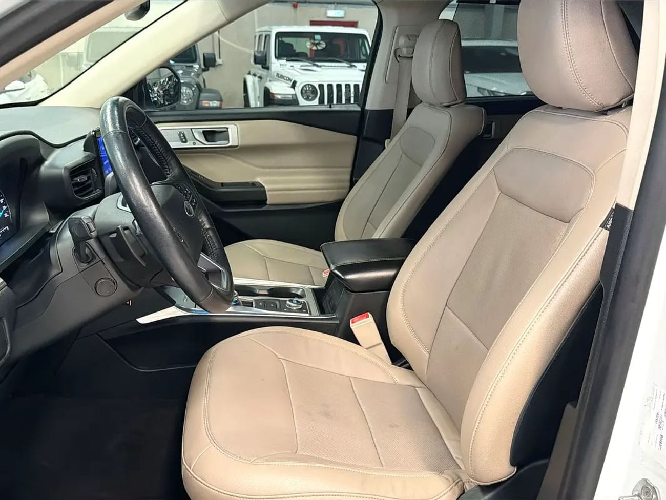 Ford Explorer LIMITED 1,351pm Zero Down Available Limited GCC Specs