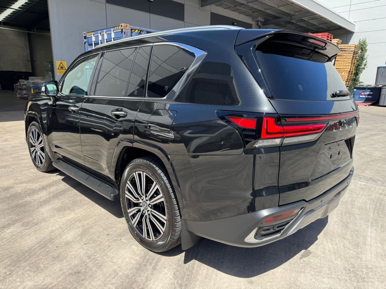 Lexus Lx500 D