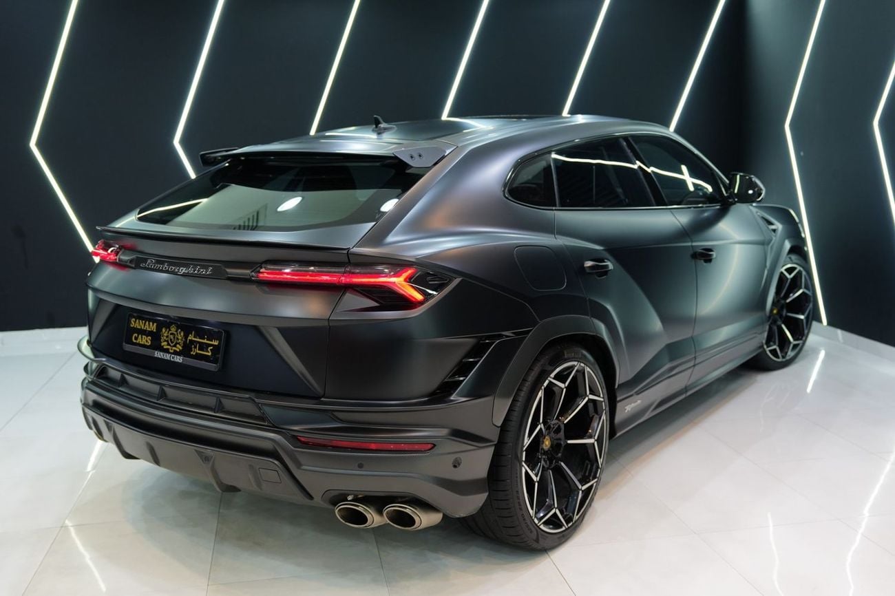 Lamborghini Urus PERFORMANTE 2024 Urus Performante, Full Carbon Pack, Rear Entertainment, Akrapovic Exhaust, Dealer Warr + Serv!!