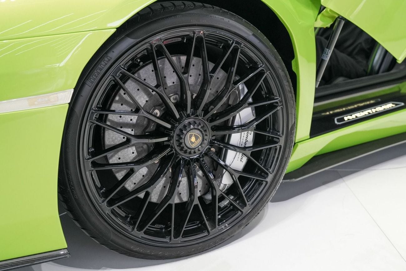 لامبورغيني أفينتادور S Roadster