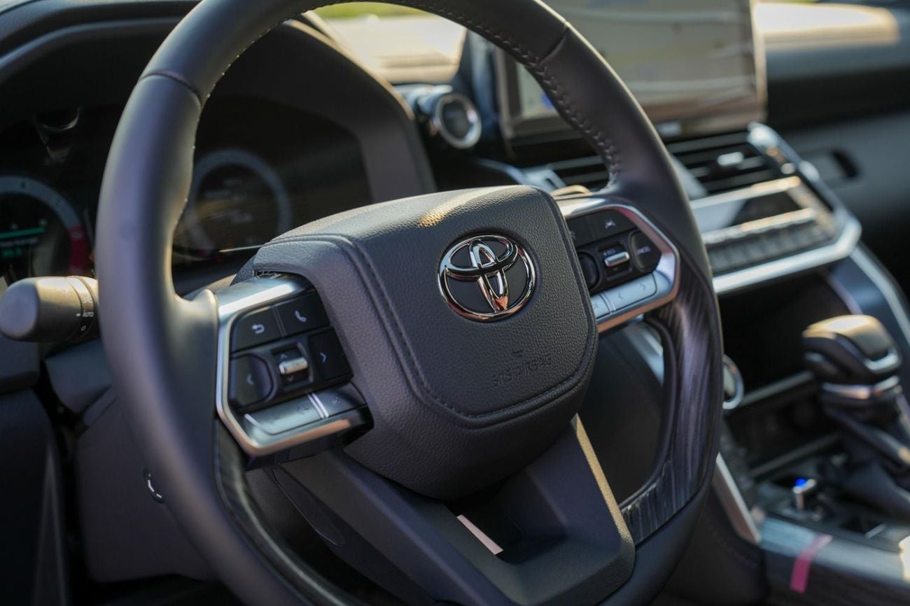 Toyota Land Cruiser VXR 3.5 TWIN TURBO HYBRID 2026!! GCC SPECS