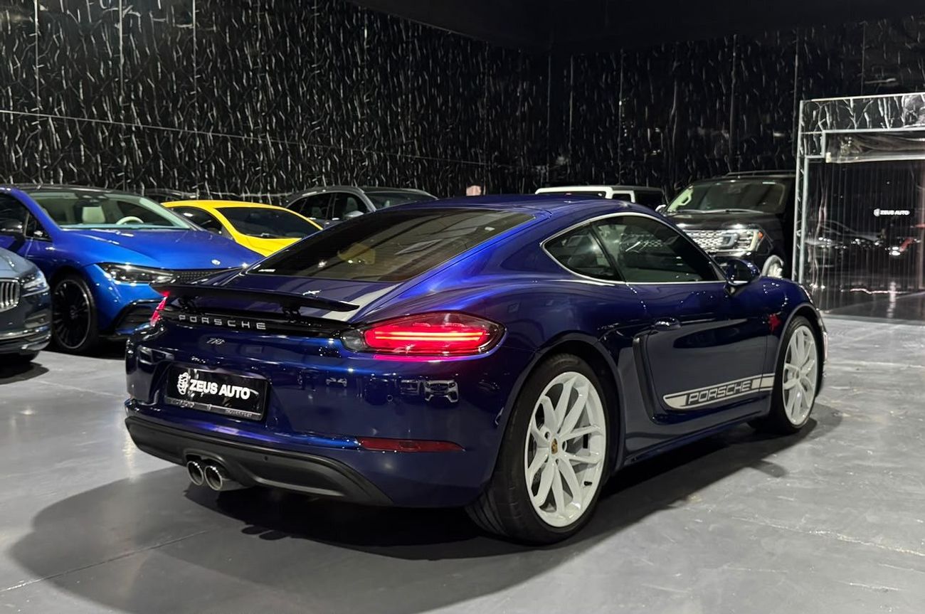Porsche 718 Cayman Style Edition