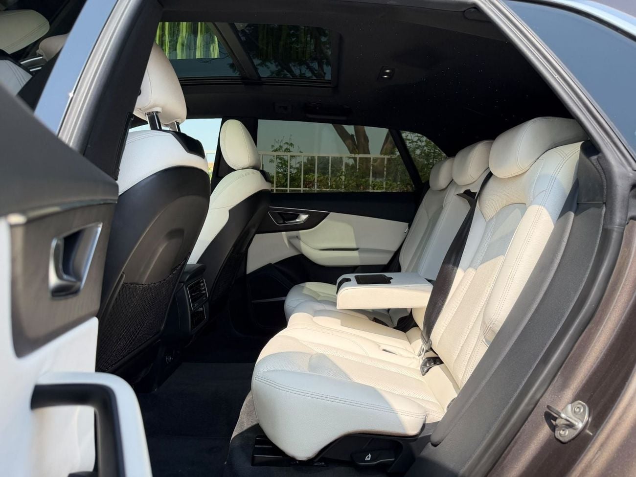 Audi Q8 55 TFSI S-LINE Audi Q8 2019 Gcc V6 o e owner