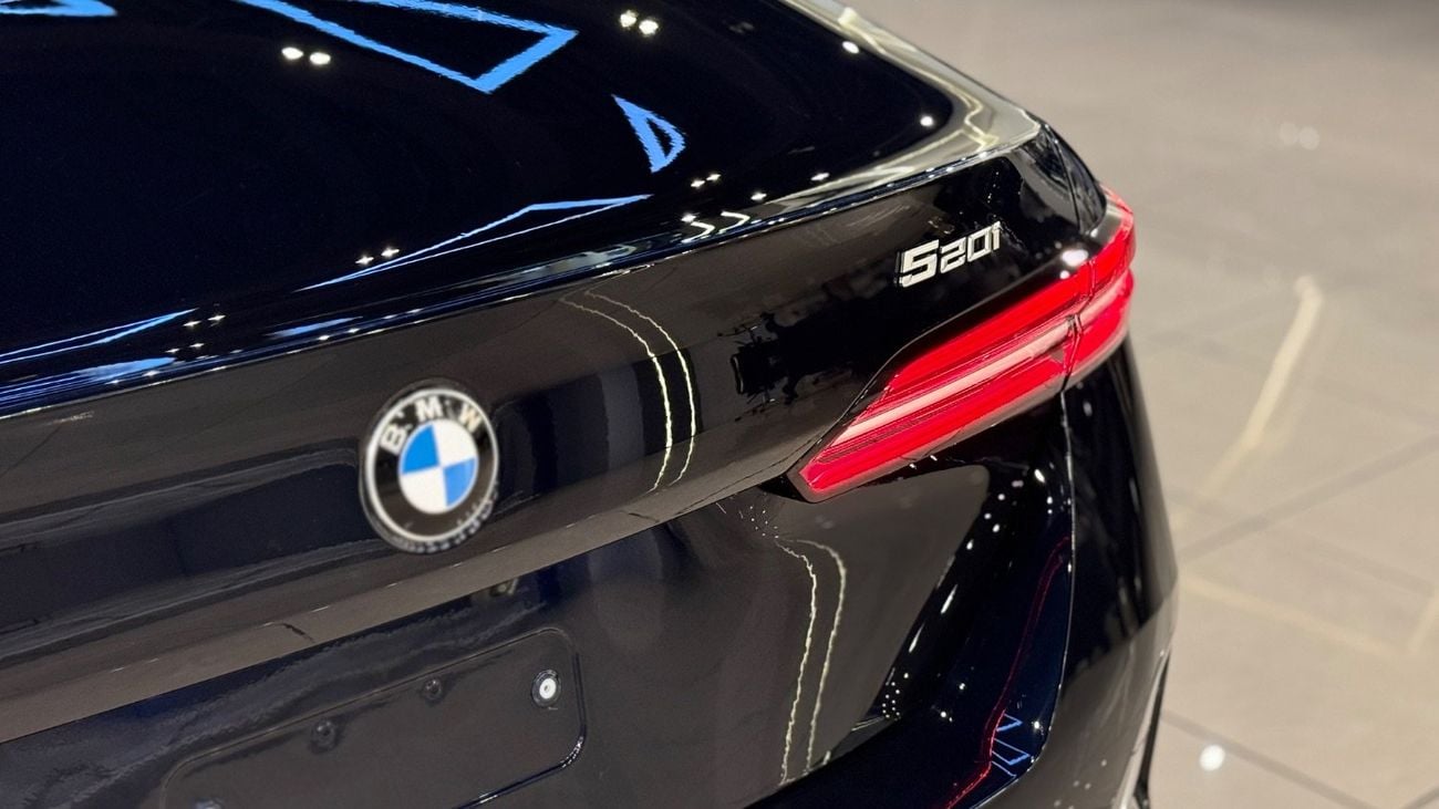 بي أم دبليو 520i M SPORT
