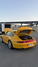 Porsche 911 CARRERA