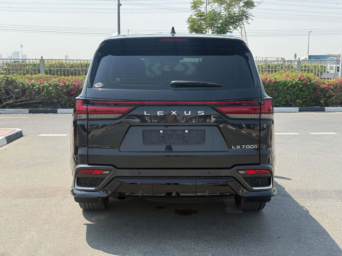 لكزس LX 700h F سبورت **2025** مواصفات مجلس التعاون الخليجي، أنيق ونظيف، أقل