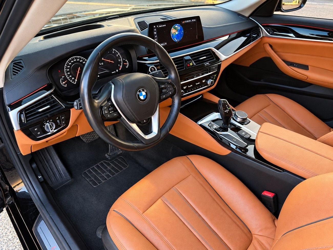 بي أم دبليو 520i إكزيكيوتيف BMW 520i Luxury Line | 2019