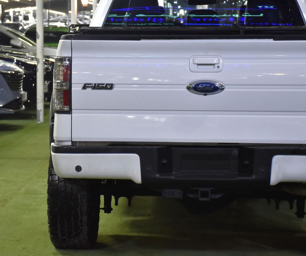 Ford F-150 FX4 SUPER CAB BLACK ALY EXCELLENT DEAL for our Ford F150 FX4 ( 2012 Model ) in White Color GCC Specs