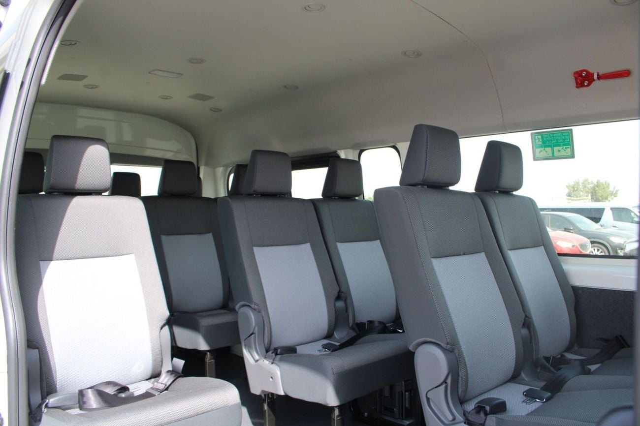 Toyota Hiace DX
