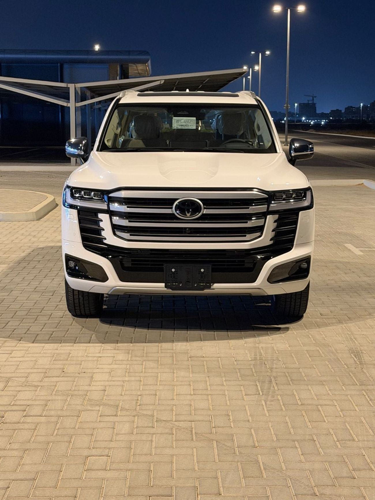 تويوتا لاند كروزر VXR