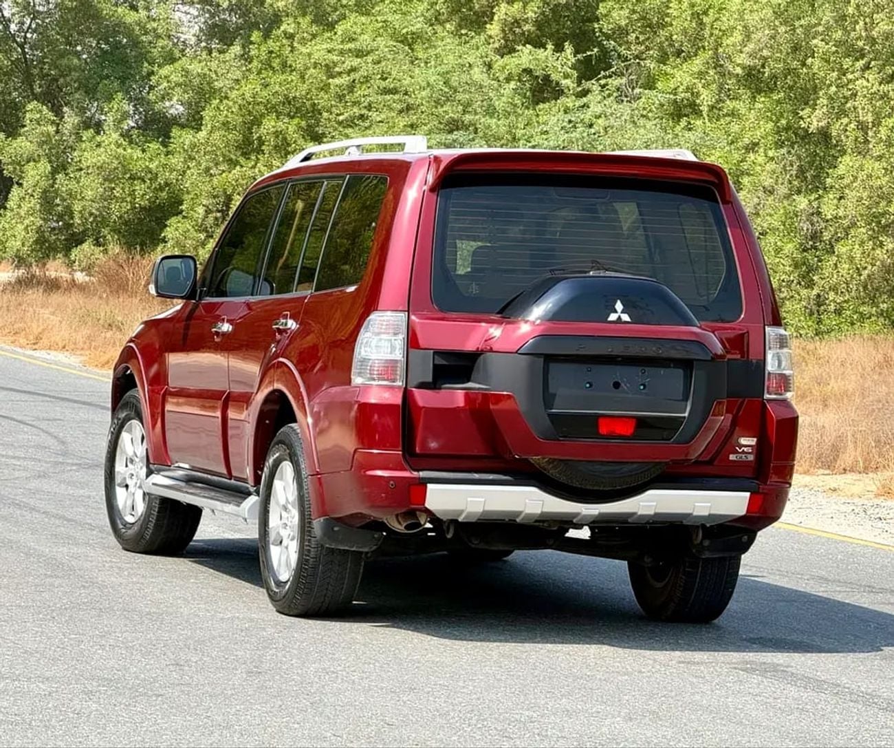 Mitsubishi Pajero GLS GCC Specs