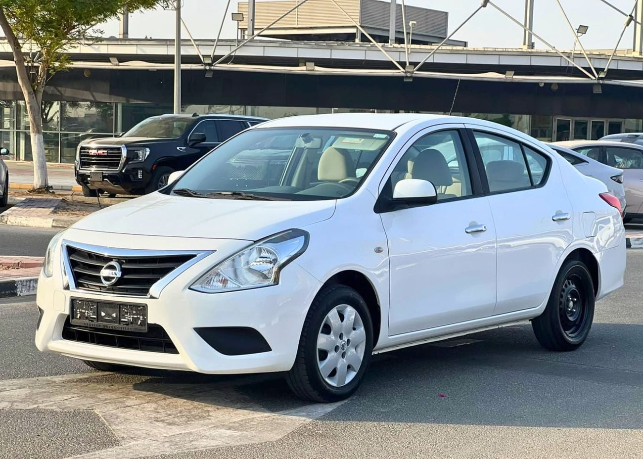 Nissan Sunny SV Nissan Sunny 2023 S GCC Specs Nissan Sunny 2023 S trim in excellent condition, GCC specification. Ec