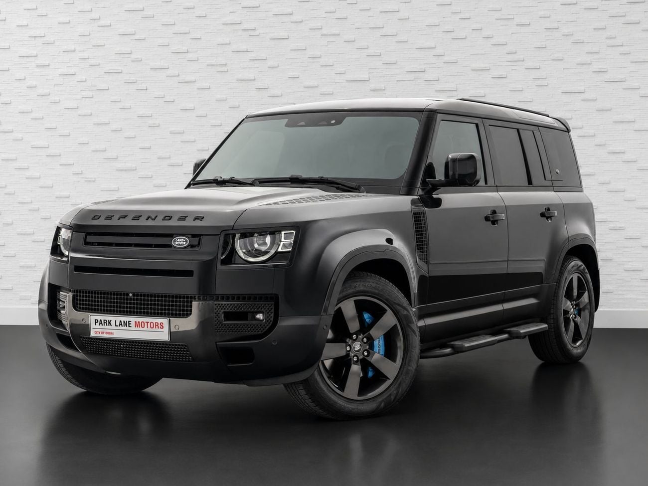 Land Rover Defender 110 HSE Land Rover Defender 110 2023 GCC specs