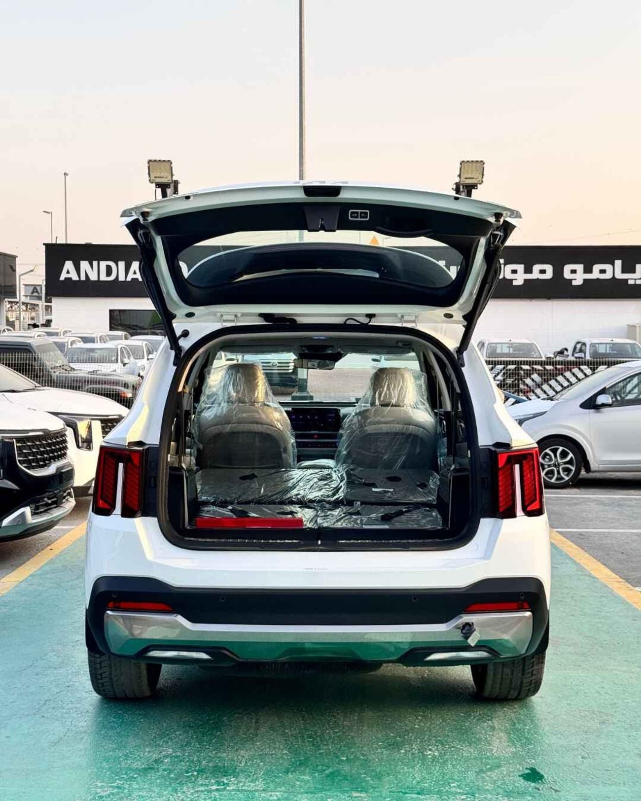 Kia Sorento 3.5L - 2027 MODEL - GCC Specs