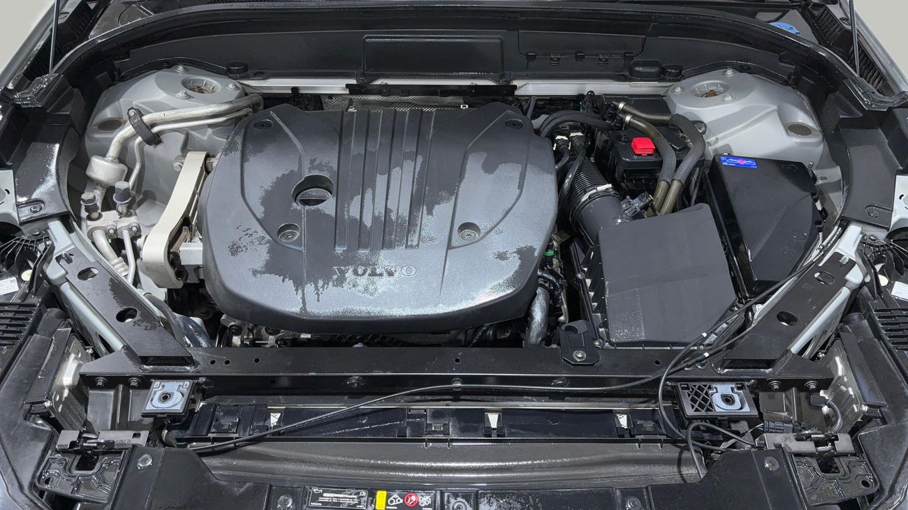 فولفو XC 60 كور كارس24 هي سوق ضخم للسيارات المستعملة موثوق ومضمون ٪كارس24 هي سوق ضخم للسيارات المستعملة موثوق ومضمون