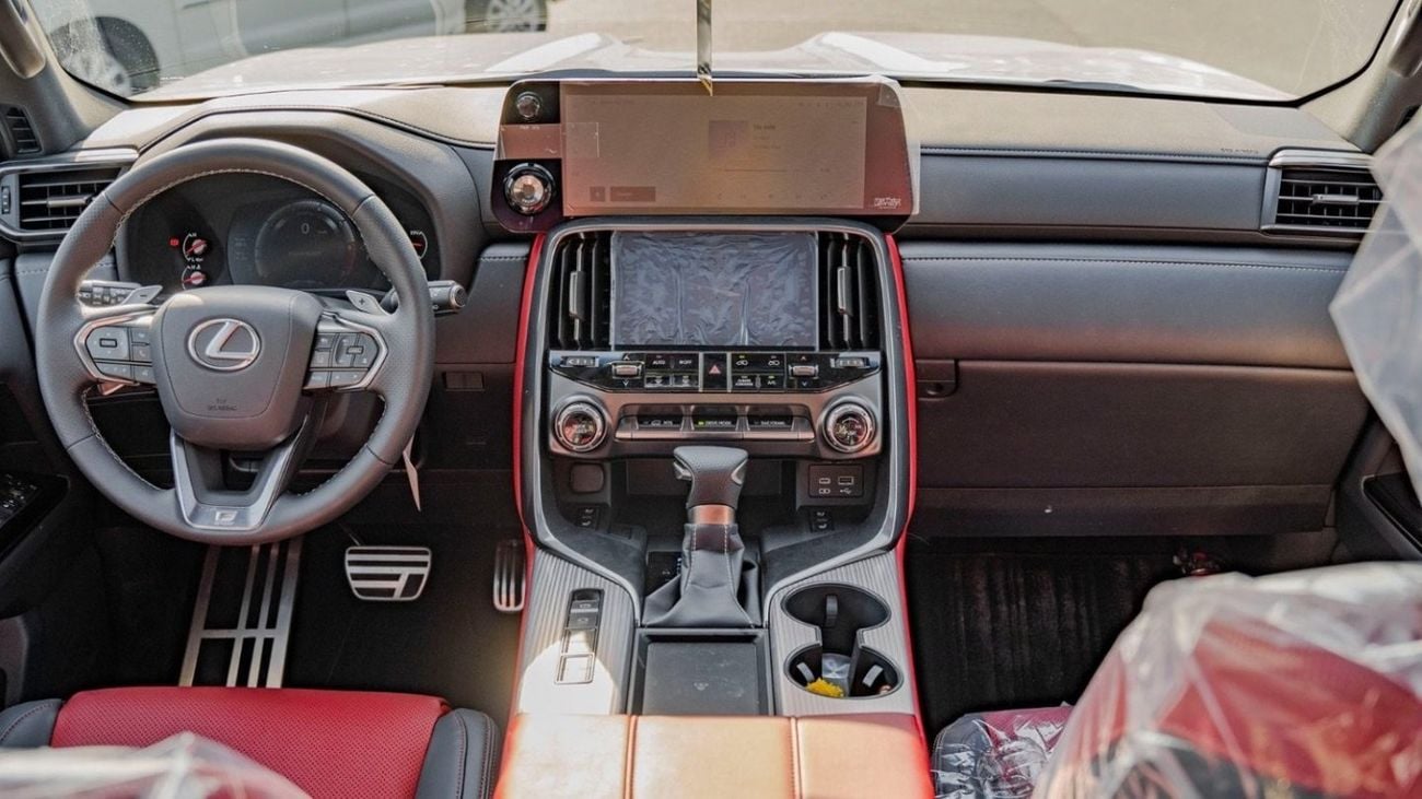 Lexus LX600 F SPORT