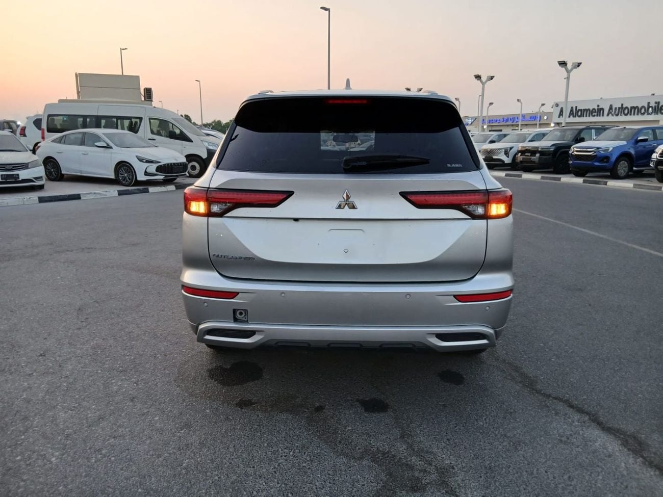 Mitsubishi Outlander PREMIUM