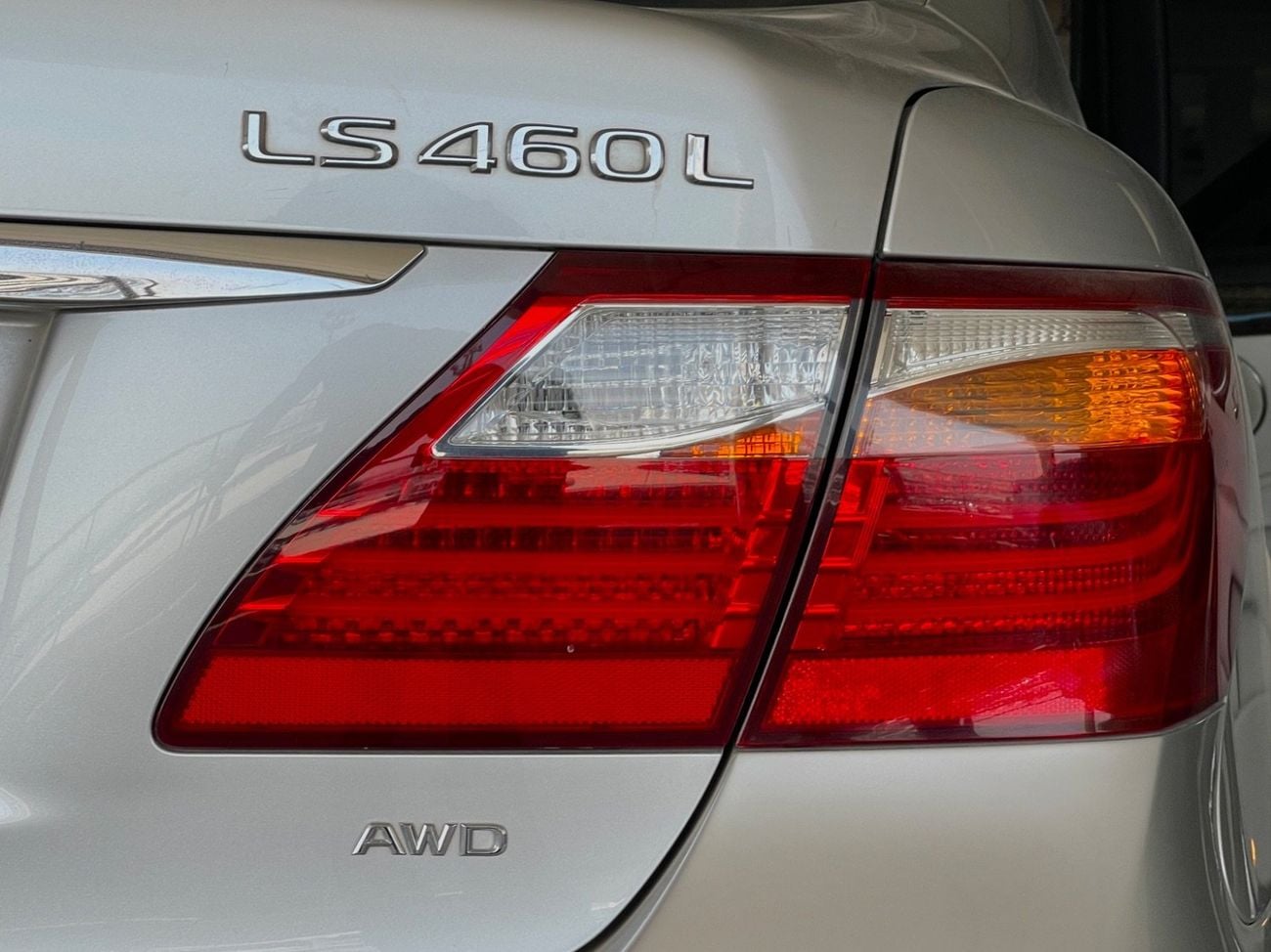 لكزس LS 460 PREMIER LWB ملكية نظيفة - بدون حوادث