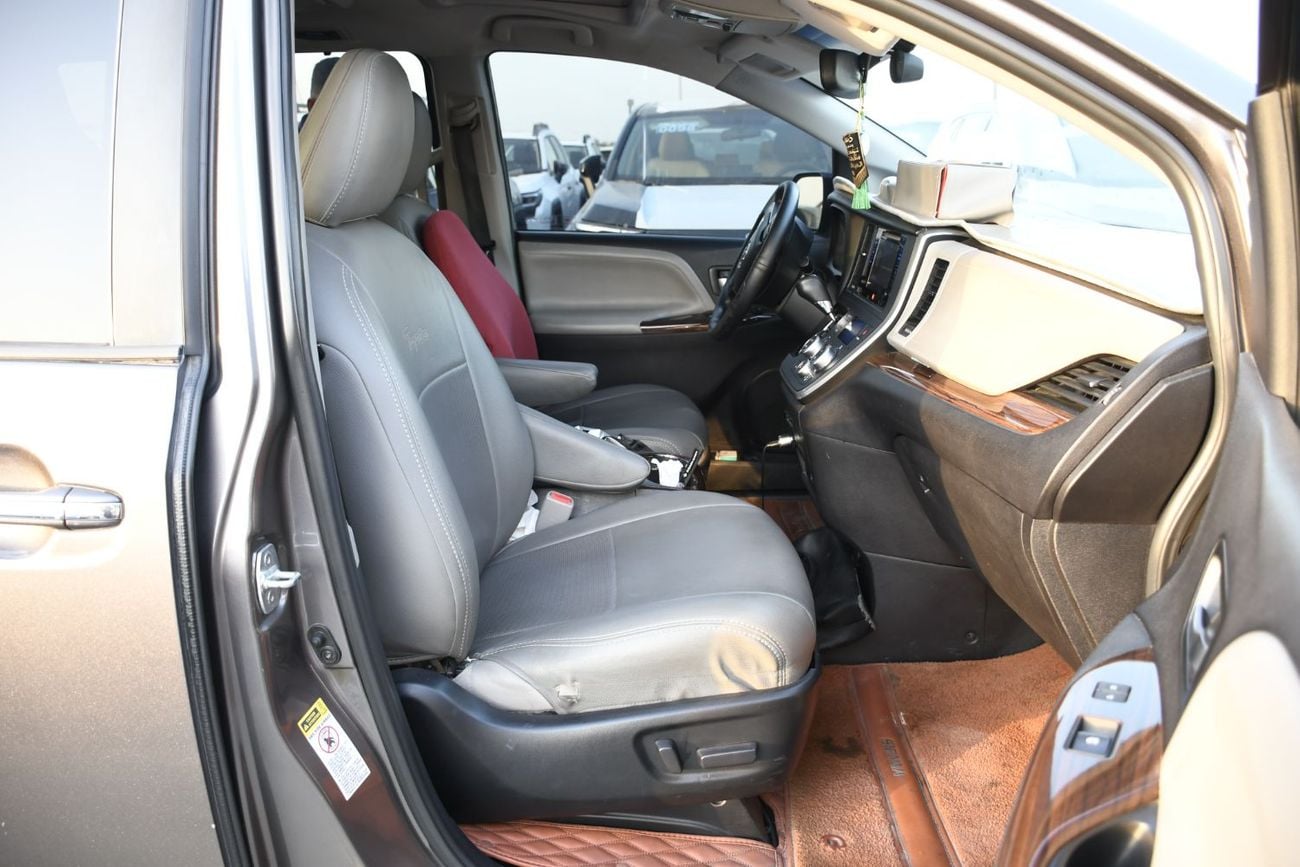 Toyota Sienna LIMITED 3.5L fully loaded for USE UAE AND EXPORT