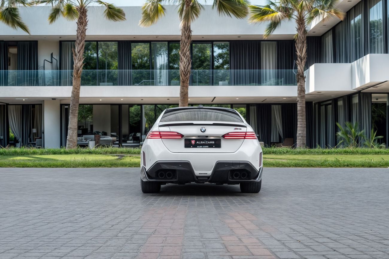 بي أم دبليو M5 M5 | 8,617 P.M | 0% Downpayment | 2025 BMW M5 | V8 Performance!