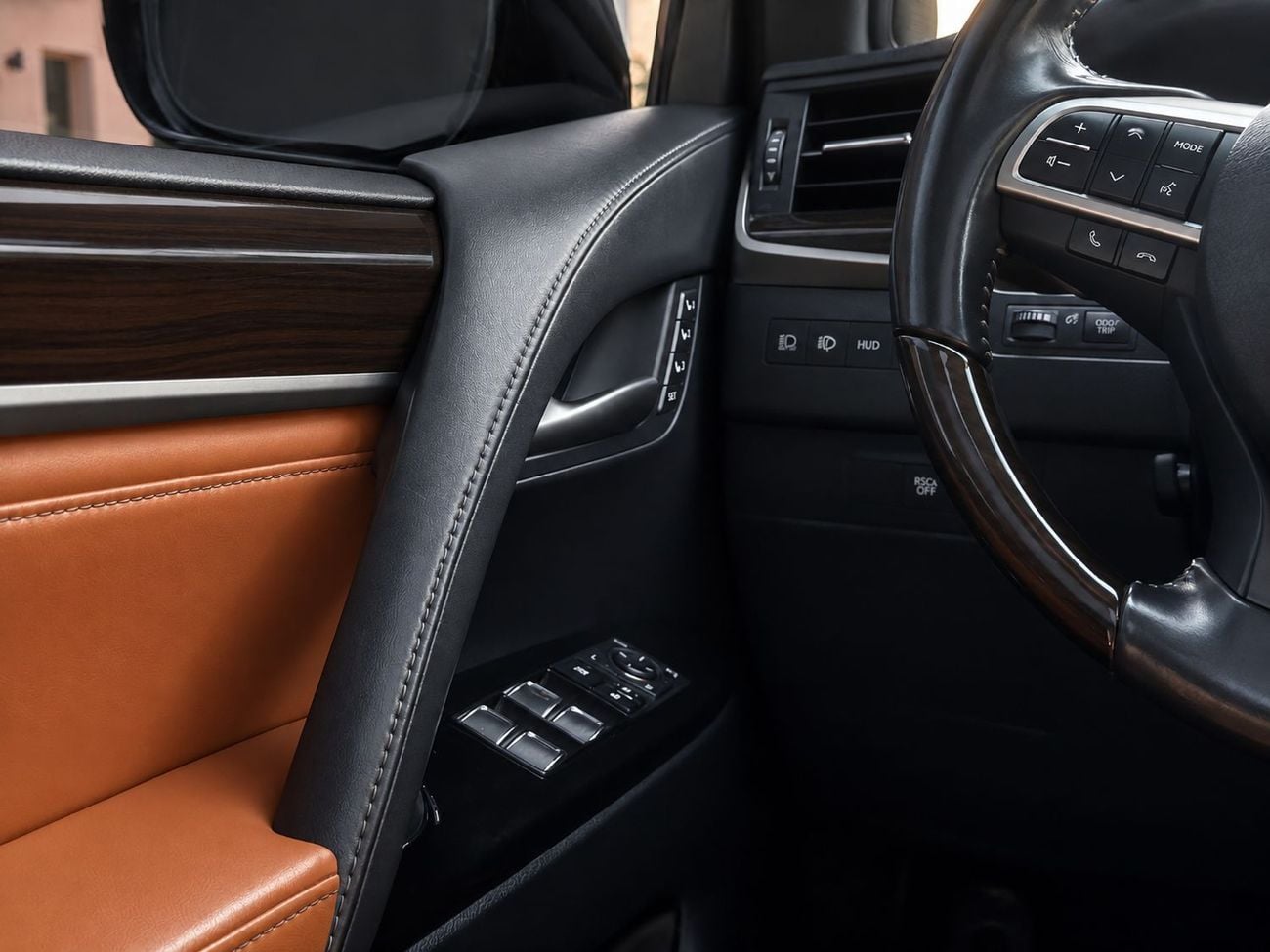 Lexus LX570 SIGNATURE **2021 Lexus LX570 S | VIP Owned | V8 | Olive Green / Tan | Soft-Close Doors**