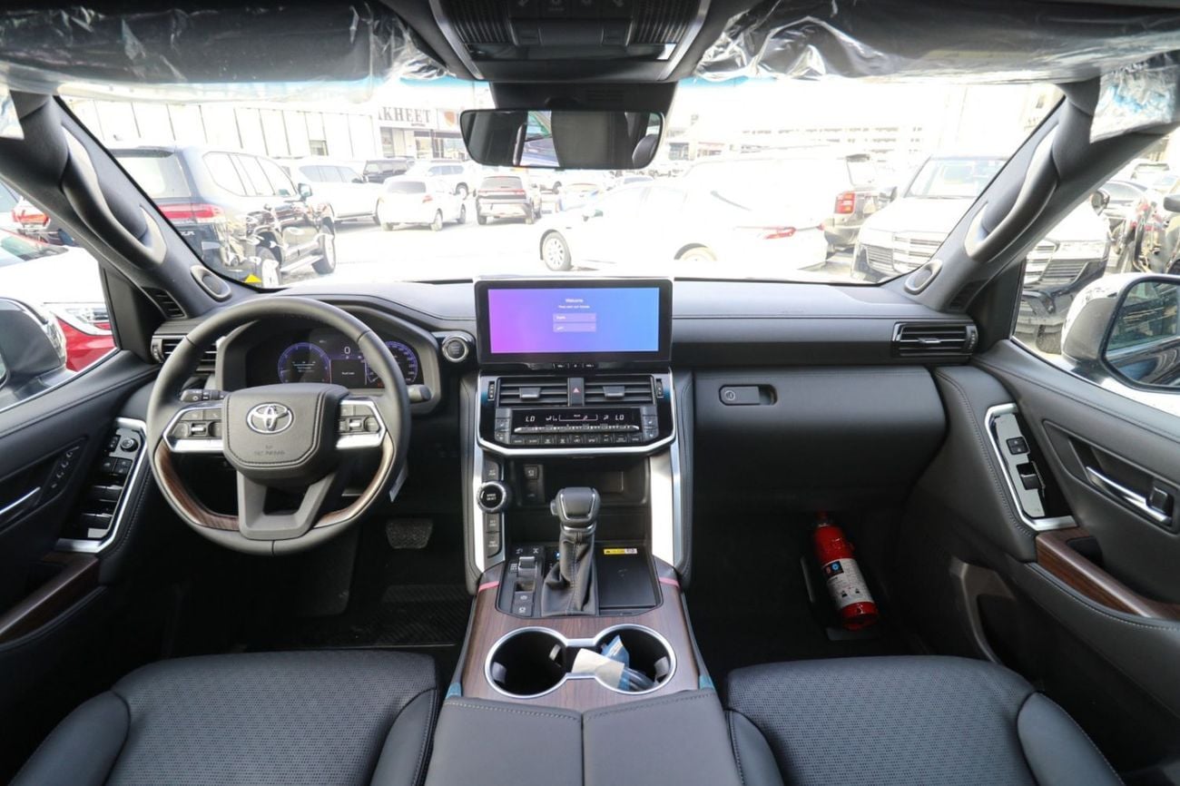 Toyota Land Cruiser VX 4.0L 2026 with memory seats