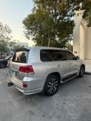 Toyota Land Cruiser VXR 5.7 V8 Grand Touring Edition