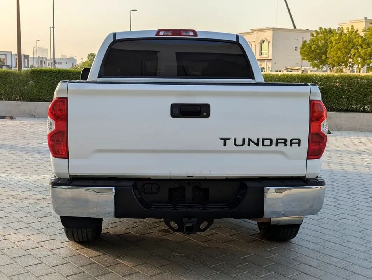 Toyota Tundra STANDARD Crewmax SR5 | GCC specs V8 5.7L Excellent Condition