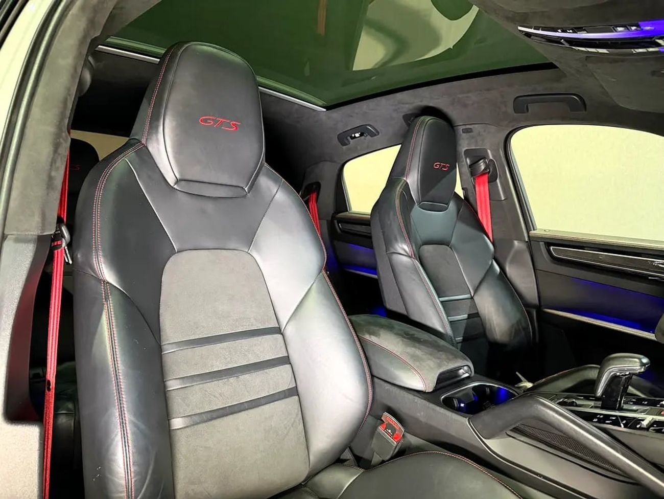 Porsche Cayenne GTS COUPE GTS GCC FHS