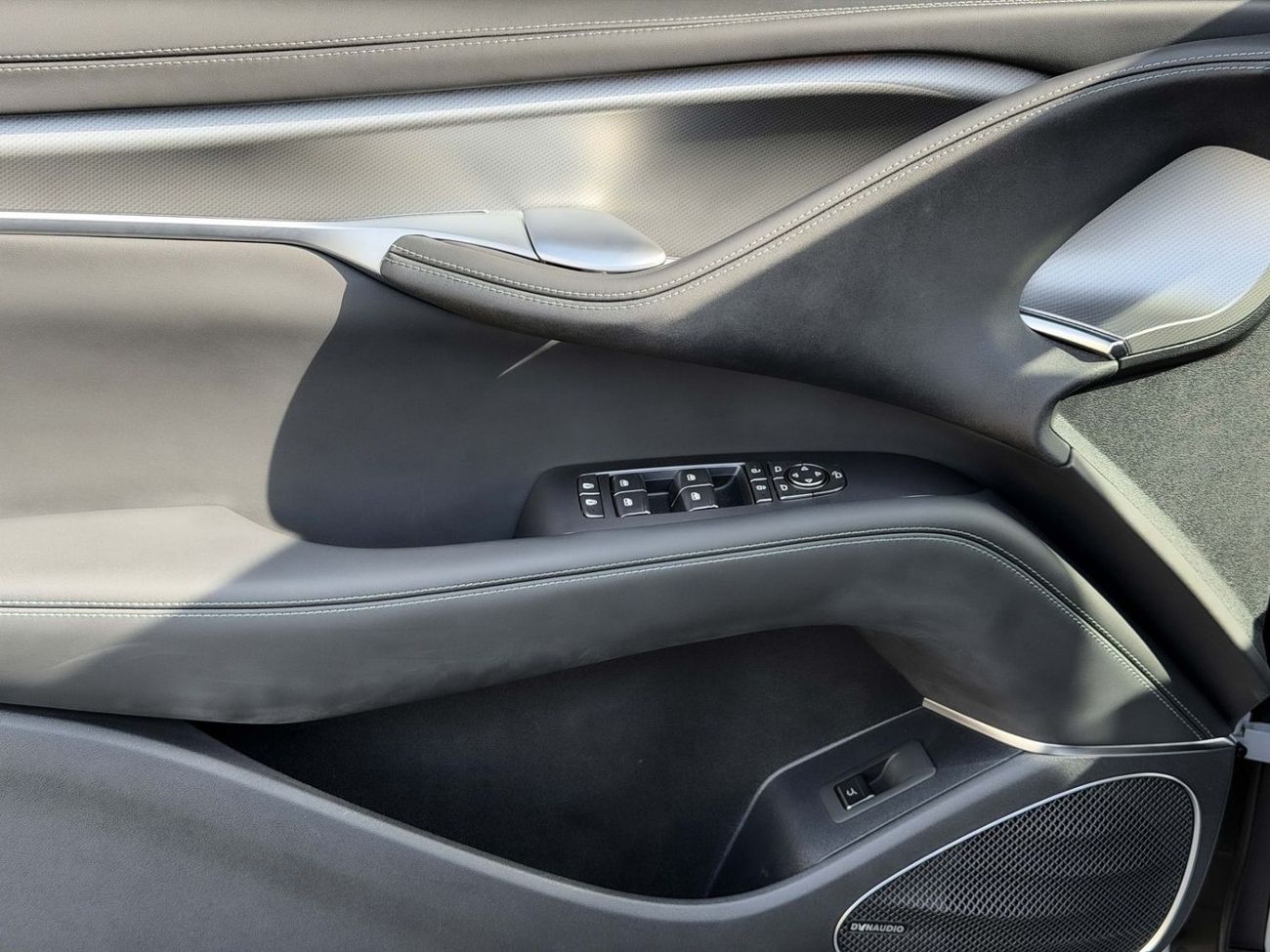 BYD Sealion 7 PREMIUM (L · None - Electric Cyl · Automatic · Electric · SUV/Crossover · Rear Wheel Drive · 5 Seats · 5 Door)
