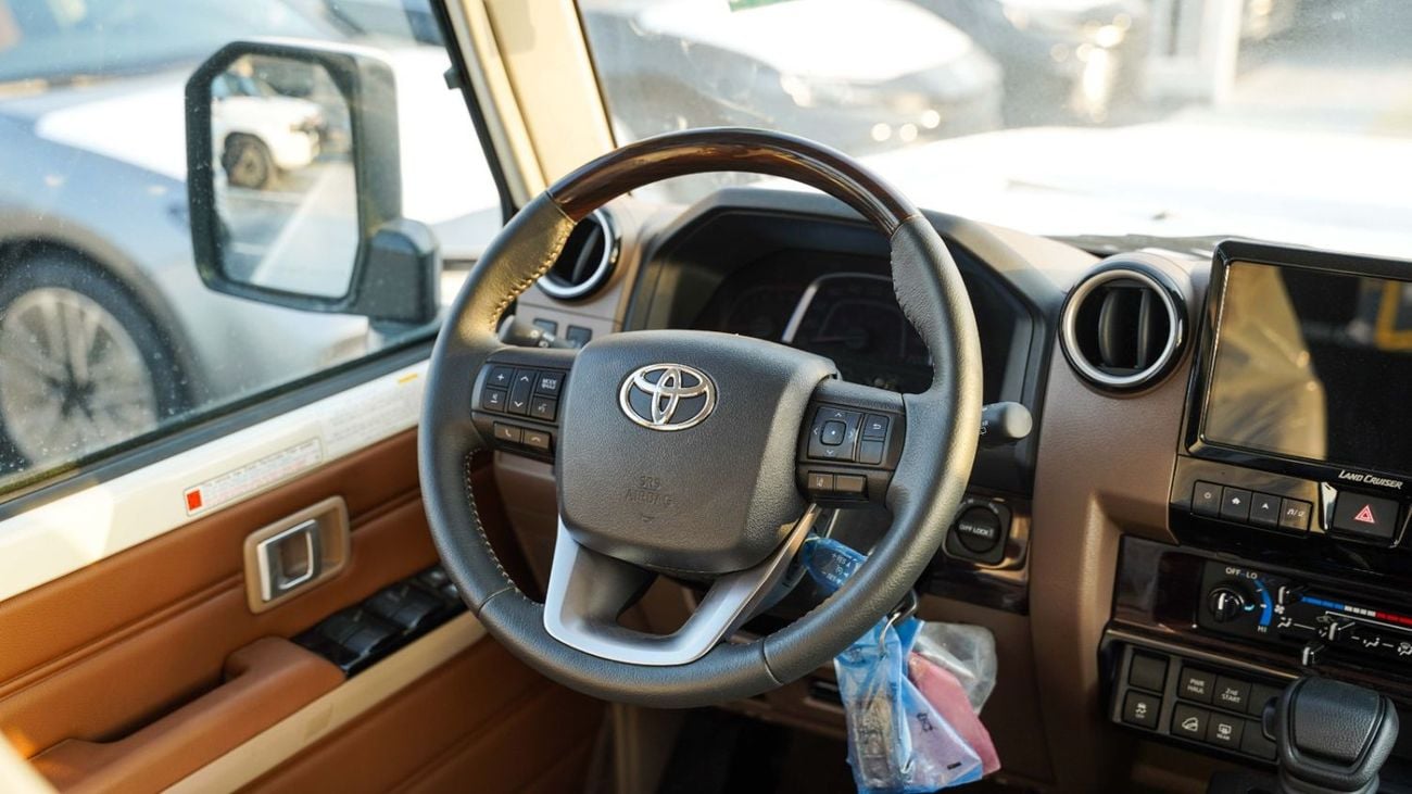 تويوتا لاند كروزر 70 LC76 LX