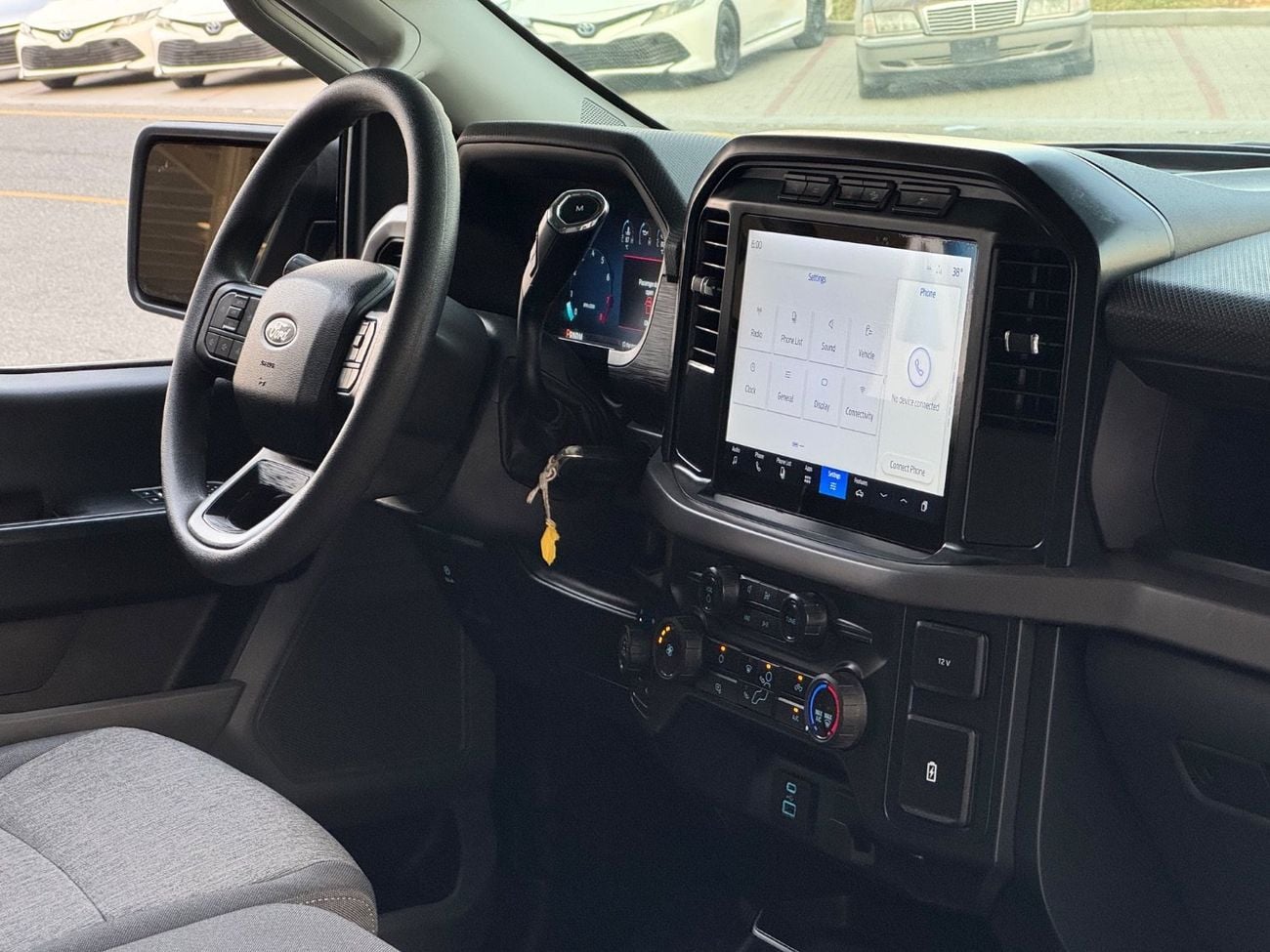 فورد F 150 XL V8 5.0 / 4X4 / RADAR / HEADERS /ROAD ASSIST / ELECTRONIC CLUSTER / BIG SCREEN