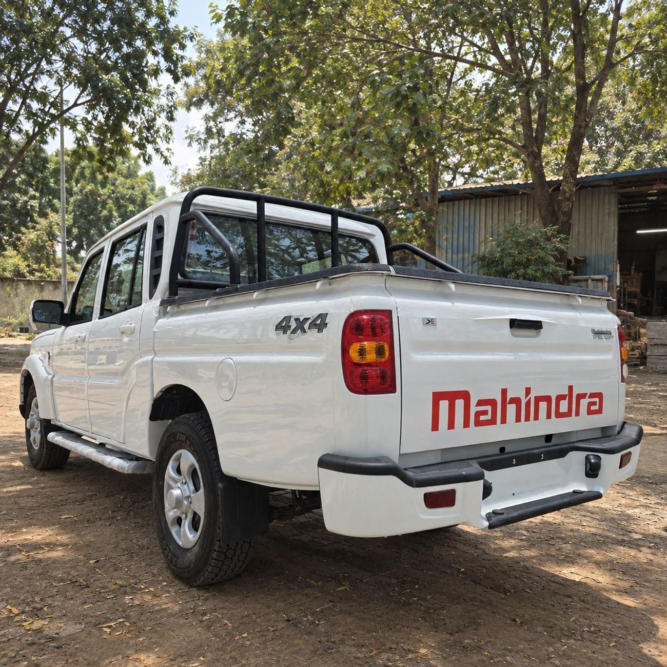 Mahindra Pick Up