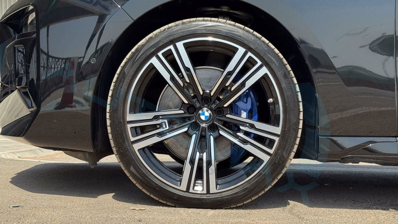 بي أم دبليو 735i M SPORT (For Export , НА ЭКСПОРТ) 2026 3.0T RWD GCC Без пробега